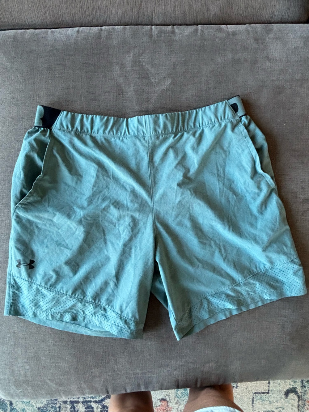 Under Armour HeatGear Men’s Perforated Hem Training Shorts – XXL